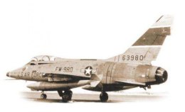 F-100F Super Sabre Italeri
