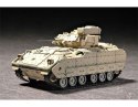 Model plastikowy Pojazd bojowy M2A2 Bradley Trumpeter