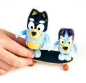 Bluey Figurki 2pak Jazda na deskorolce Tm Toys